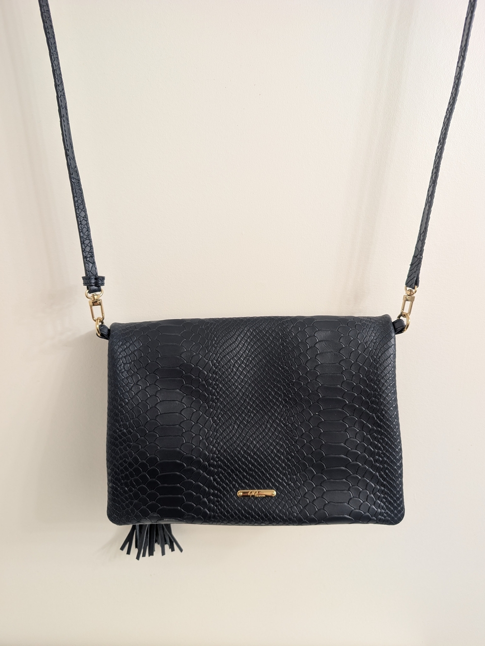 GiGi New York Women's Navy Blue Leather Foldover Crossbody Strap Clutch Bag